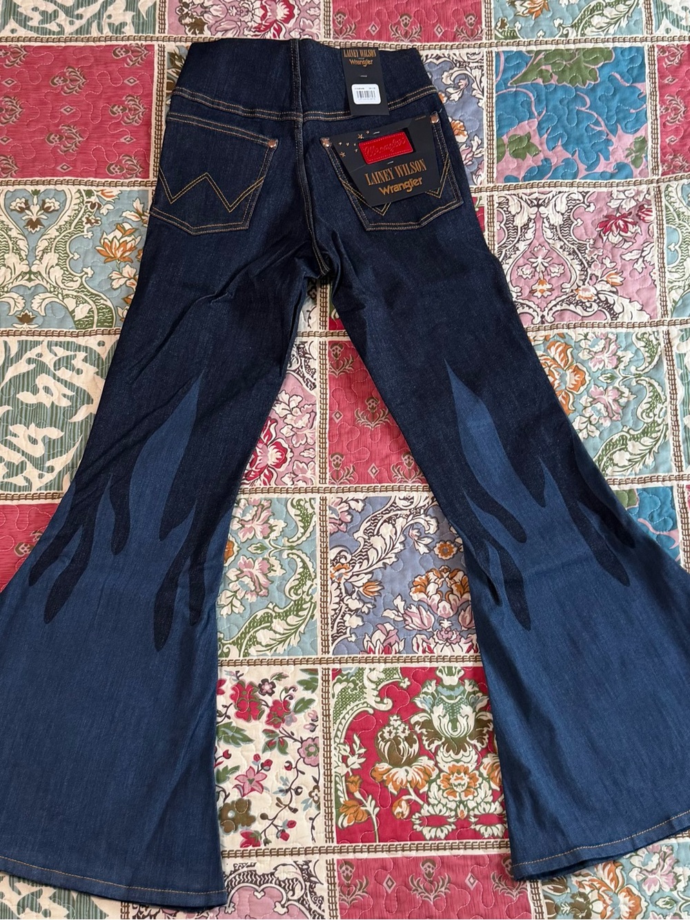 Jeans Wrangler x Lainey Wilson Flame Flare Bell Bottom Jeans 26x32 NWT